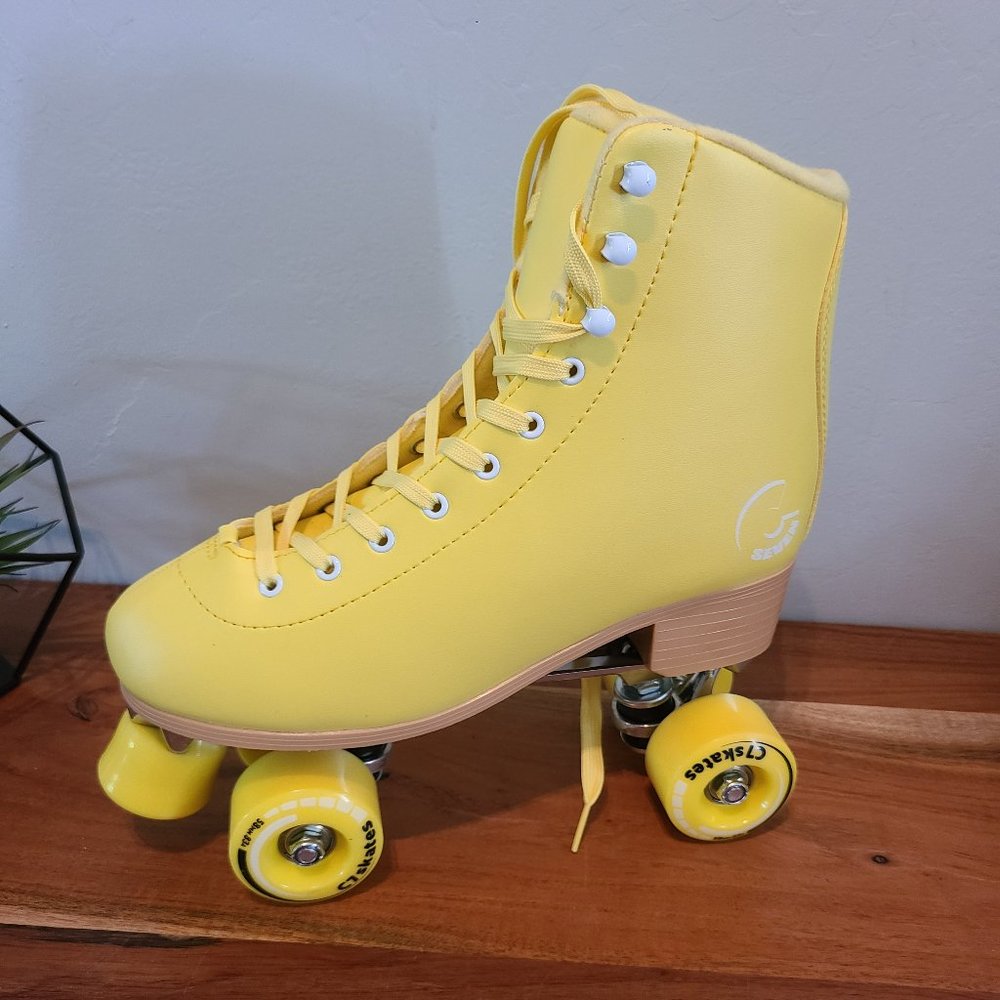 C7 Womens Roller Skates NEW